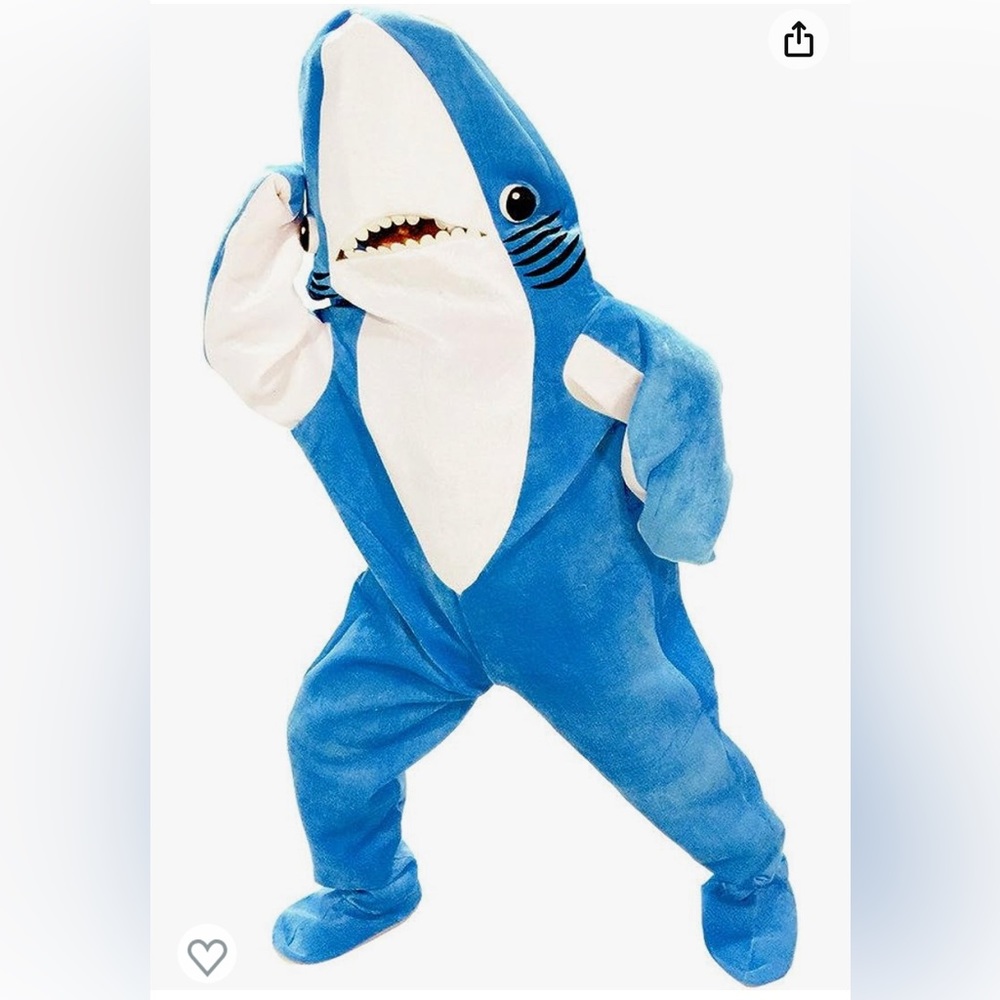 Used Shark costume from costume agent